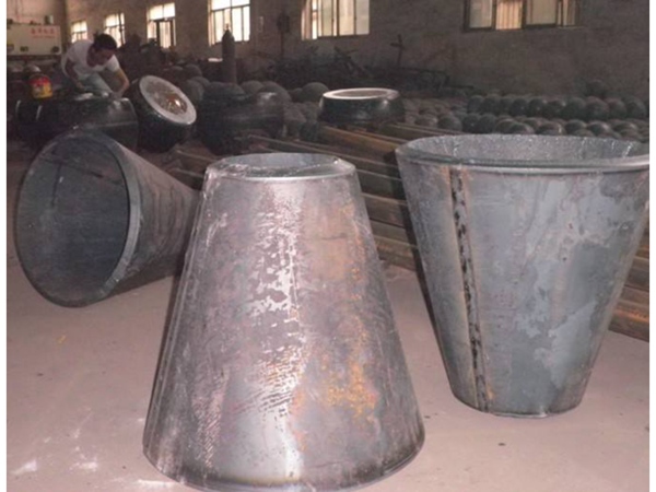 大口徑錐形大小頭