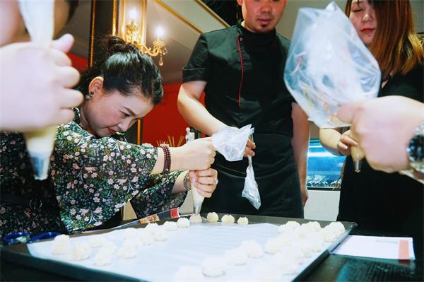 1565766964109537.jpg 2車主動手制作甜品.jpg